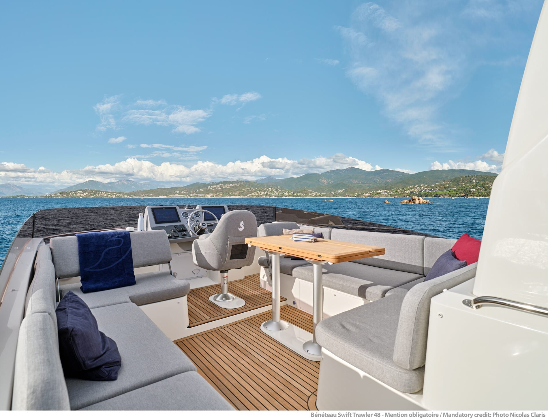 Beneteau-swift-trawler-48-06-hos-brandt-bat