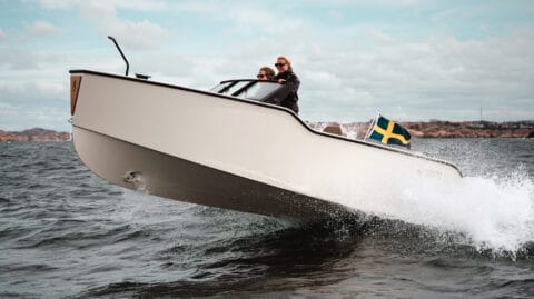 X Shore 1 Open - Sandy White